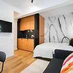Sunny Studio - Charming Balcony - Romana Square