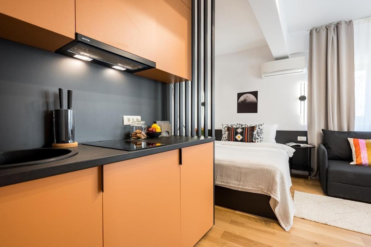 Sunny - Charming Balcony - Romana Square Bucureşti