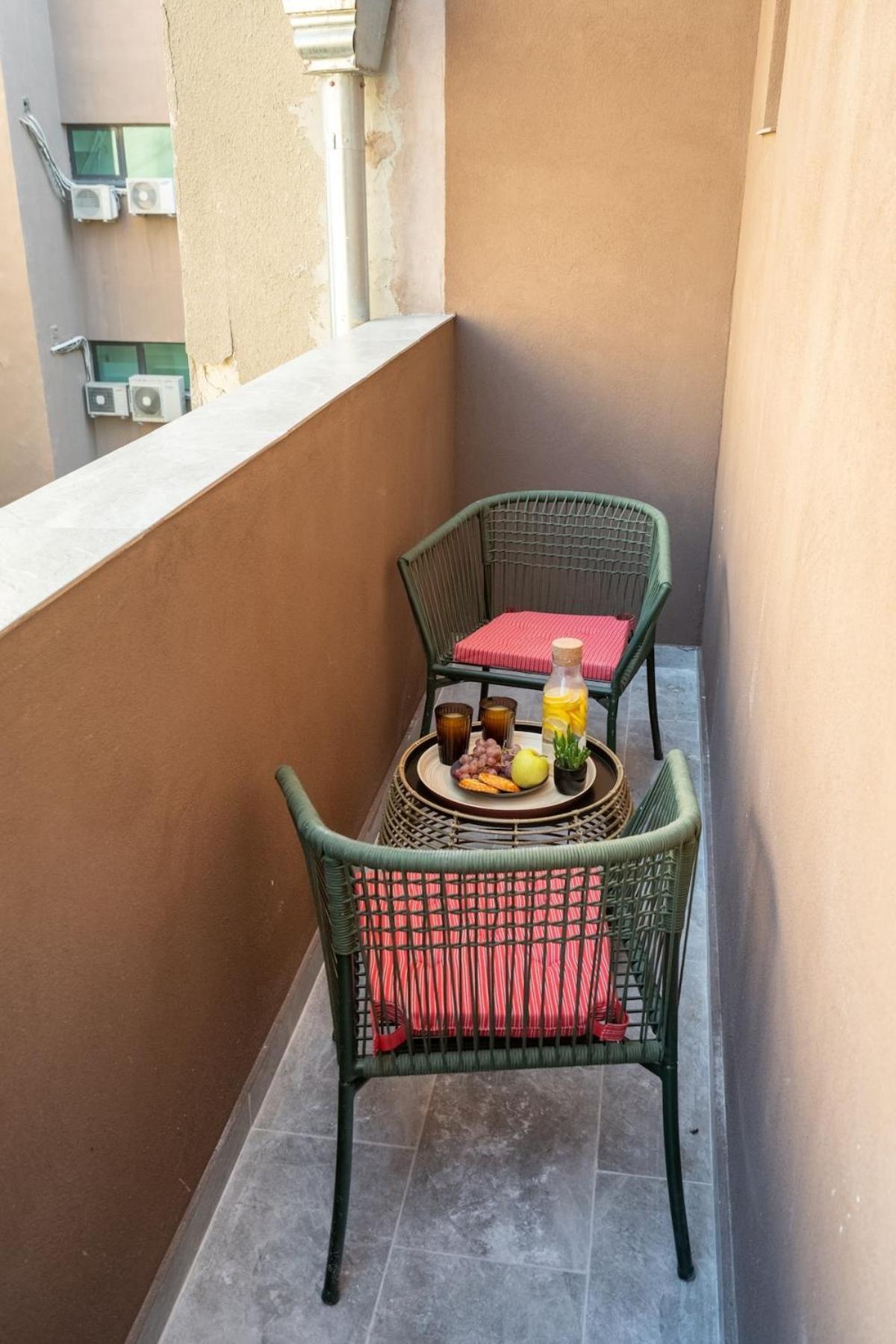 Sunny - Charming Balcony - Romana Square Apartament *