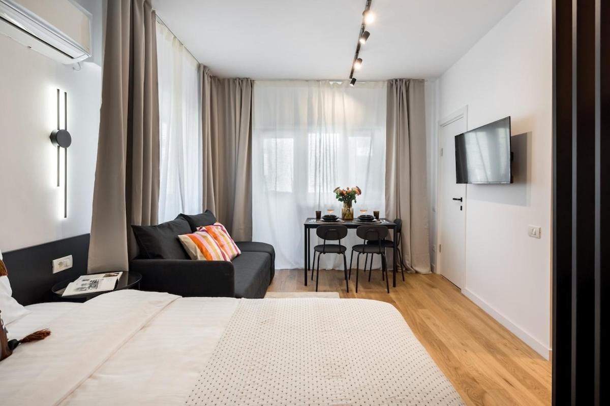 Apartament Sunny - Charming Balcony - Romana Square Bucureşti