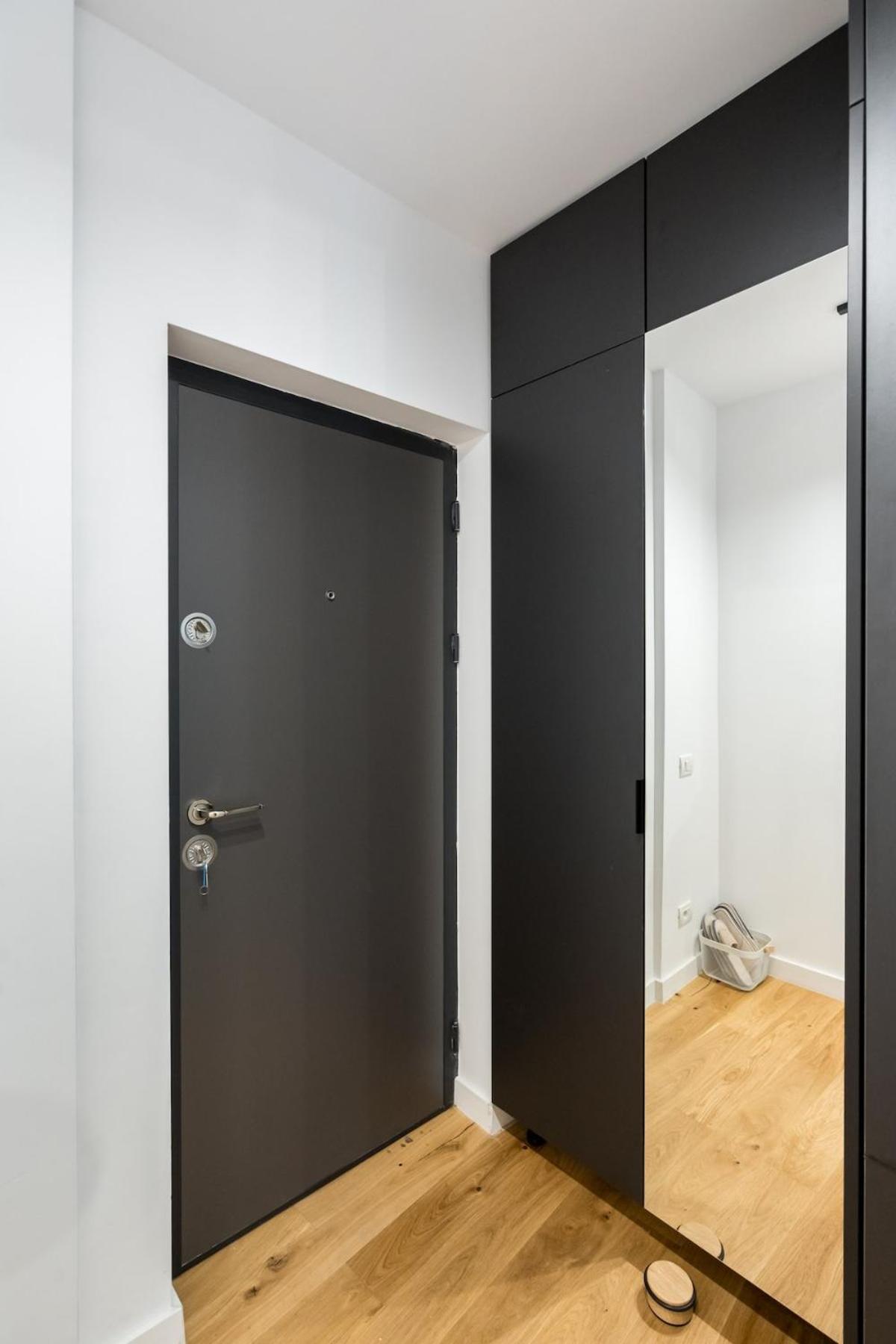 Sunny - Charming Balcony - Romana Square Apartament Bucureşti